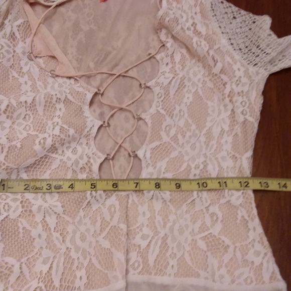 Lulumari Lacey Bodysuit - Picture 10 of 11